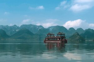 Thiên nhiên trong lành tại Tam Chúc giúp cân bằng cảm xúc và tái tạo năng lượng.